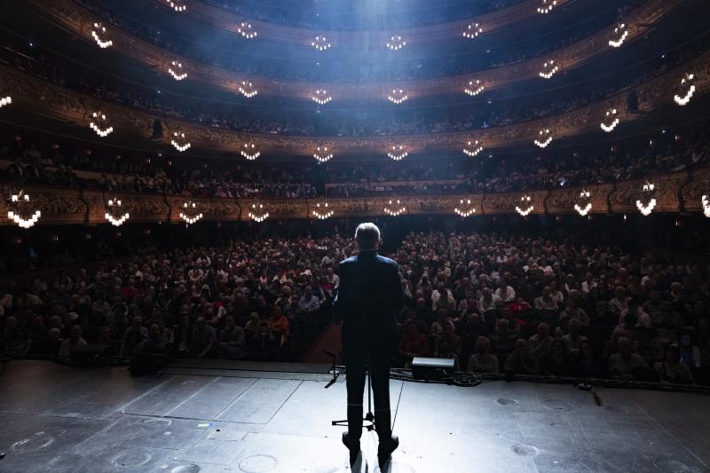  O presidente da Xunta interveu na gala-homenaxe á emigración galega en Cataluña celebrada no Liceu de Barcelona.