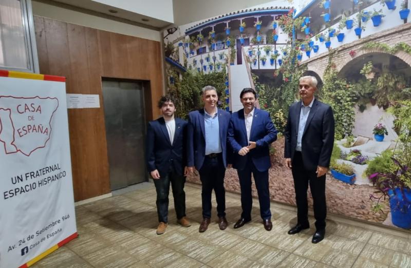 O secretario xeral da Emigración reuniuse cos e coas representantes da Casa de Galicia e da Casa de España en Córdoba