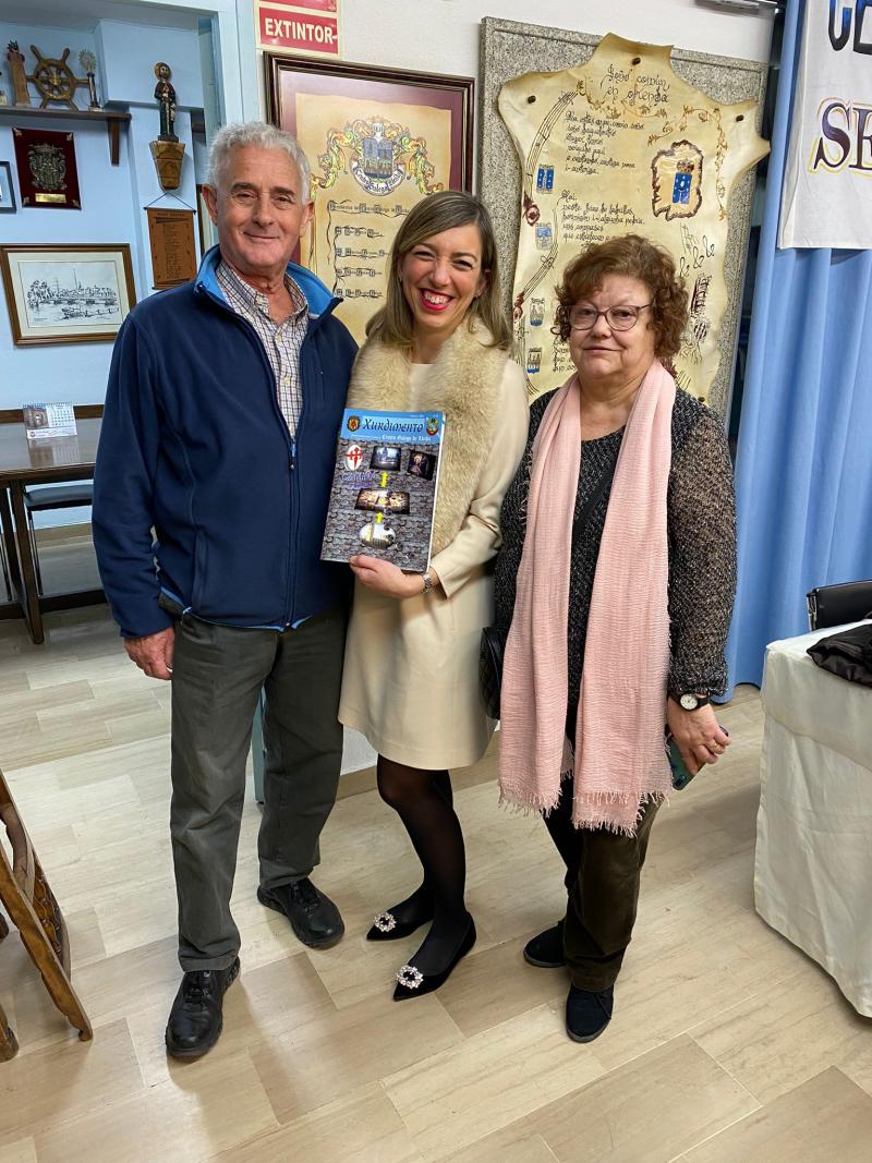 Imagen de la visita de la subdirectora xeral de la SXE al Centro Galego de la capital ilerdense