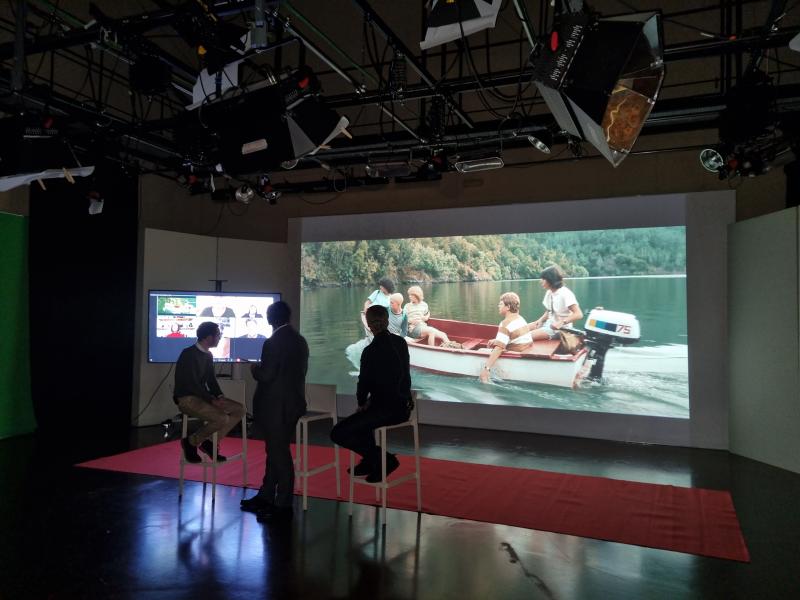 Imagen de la presentación este mediodía, en el I.E.S. Audiovisual de Vigo, del Ciclo de cine Mestre Mateo 2023