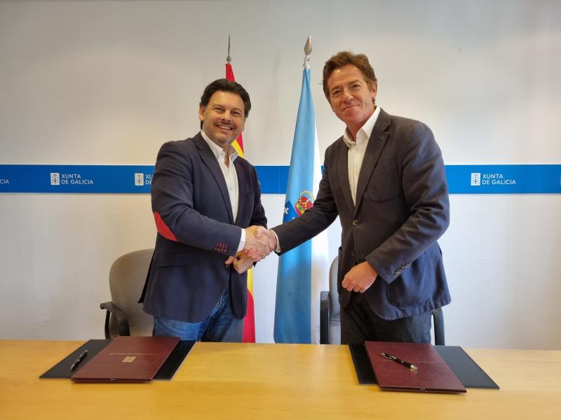 Antonio Rodríguez Miranda y Luis García Deber, durante la firma del acuerdo de colaboración