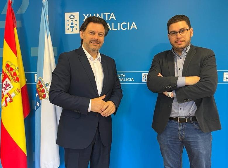 Antonio Rodríguez Miranda y Alexandre Sotelino Losada, durante la reunión celebrada en la sede de la SXE en la capital gallega