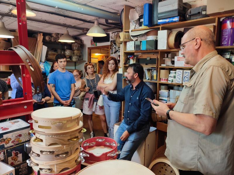 Imaxe da visita ao obradoiro de Sanín Percusión Tradicional