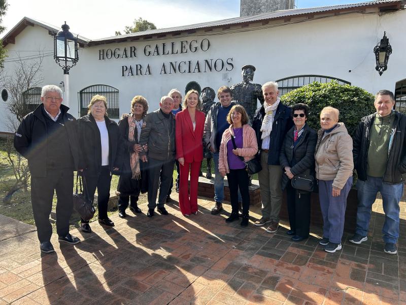 La conselleira de Política Social e Xuventude, en el Centro Gallego para Ancianos de Domselaar 