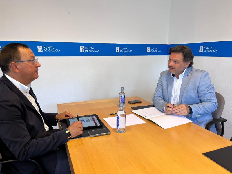 Antonio Rodríguez Miranda e Fernando Rubio Ballestero, durante a reunión de traballo celebrada na sede da SXE na capital de Galicia