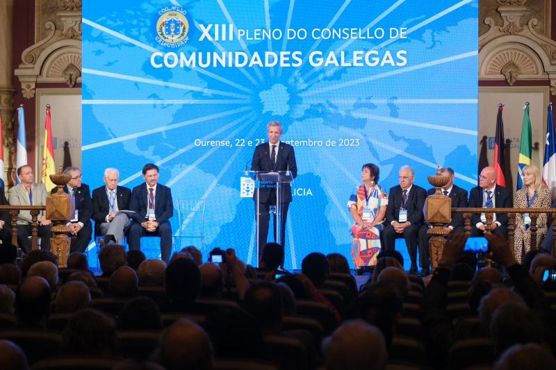 O presidente da Xunta participou en Ourense no acto inaugural do XIII Pleno do Consello de Comunidades Galegas