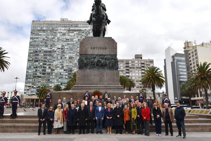 Imaxe da celebración en Montevideo da Festa Nacional de España