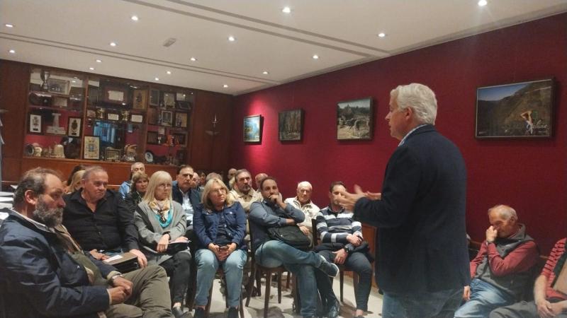 Imaxe da reunión celebrada en Bos Aires coas entidades galegas 