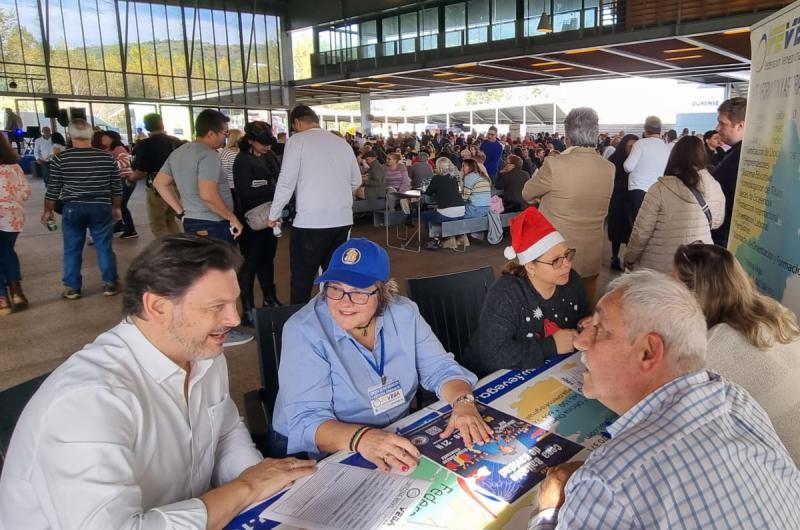 Miranda destaca en la visita a la oficina itinerante de la Federación Venezolana de Galicia la importancia de la comunidad de gallegos retornados de Venezuela y la necesidad de fortalecer los lazos culturales