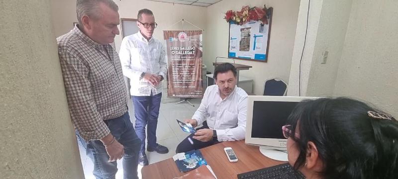 Imaxe da visita do secretario xeral da Emigración da Xunta de Galicia ao Centro Gallego de Maracaibo