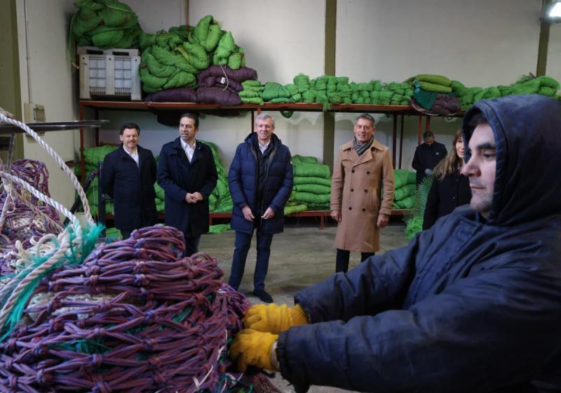 El presidente de la Xunta visita varias plantas de transformación en la Patagonia