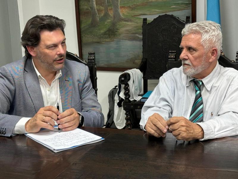 Imaxe da reunión celebrada no Centro Español de Santos