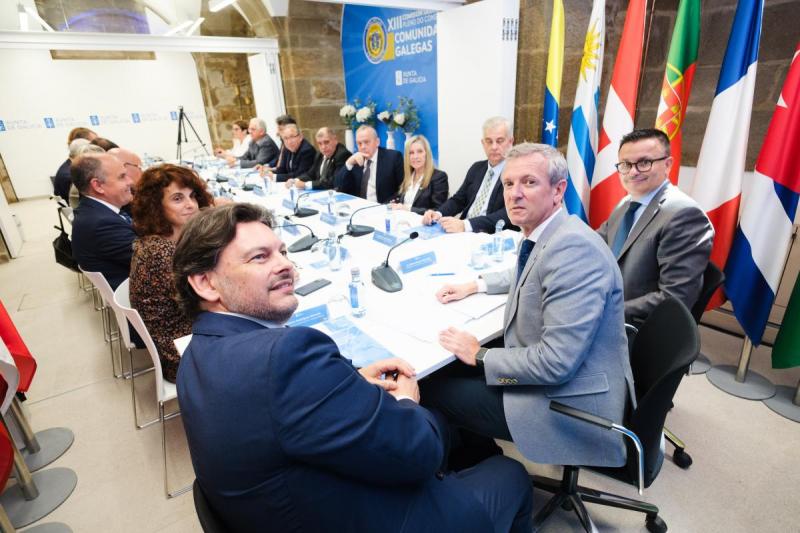 El presidente de la Xunta asiste a la inauguración de la Comisión Delegada del Consello de Comunidades Galegas