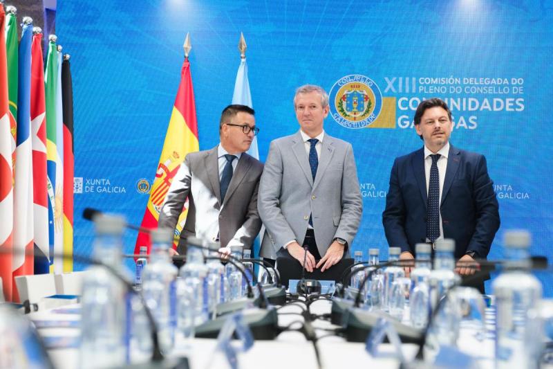 El presidente de la Xunta asiste a la inauguración de la Comisión Delegada del Consello de Comunidades Galegas