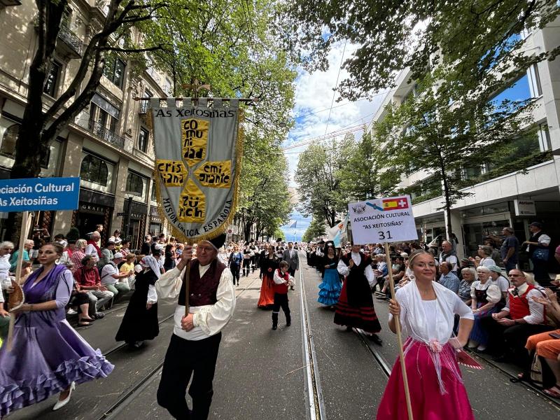 A participación do secretario xeral da Emigración nun evento nacional en Suíza fortalece os lazos coa diáspora galega e mostra a riqueza cultural de Galicia