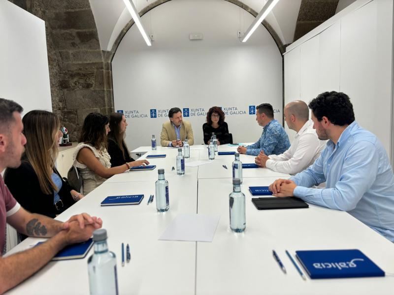 Imagen de la reunión celebrada hoy en la sede de la SXE