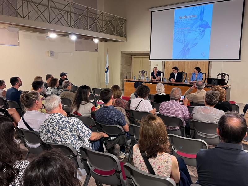 Imagen de la presentación, en el Museo do Pobo Galego, del documental “Anduriña, muller de ida e volta” Imagen de la presentación, en el Museo do Pobo Galego, del documental “Anduriña, muller de ida e volta”