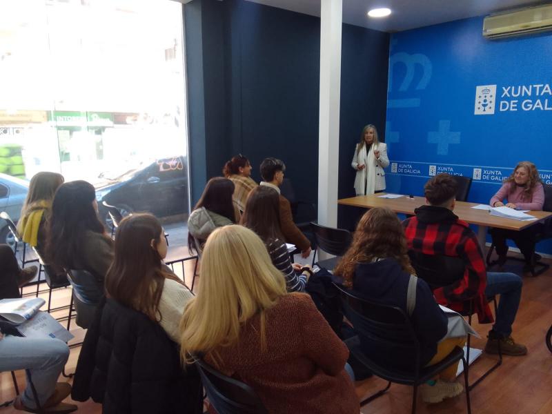 Los delegados de la Xunta en Argentina y en Uruguay informan a los participantes del programa 'Conecta co Camiño' en una reunión previa a su llegada este viernes a Galicia Los delegados de la Xunta en Argentina y en Uruguay informan a los participantes del programa 'Conecta co Camiño' en una reunión previa a su llegada este viernes a Galicia