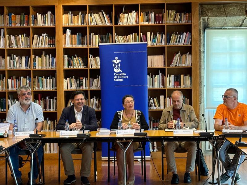 Miranda destaca el compromiso de la Xunta por preservar y difundir la rica historia de la emigración gallega en la presentación de los nuevos 'Clásicos da Emigración' en el Consello da Cultura Galega