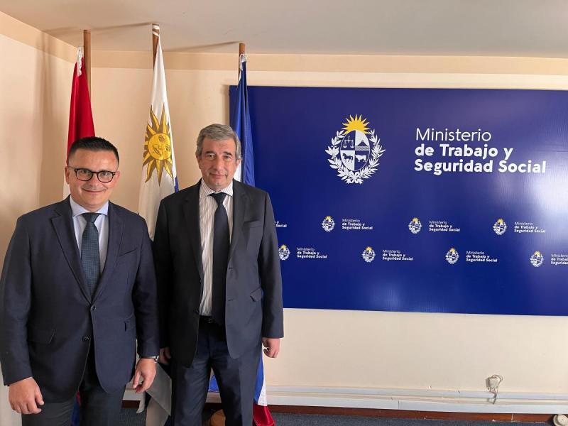 La Xunta pone de relieve en Uruguay su apuesta por el emprendimiento y por la generación de empleo para fijar población en el rural