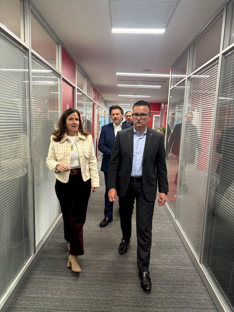 El conselleiro de Emprego, Comercio e Emigración destaca el compromiso de Ospaña en la promoción del bienestar social y sanitario de los gallegos residentes en Buenos Aires