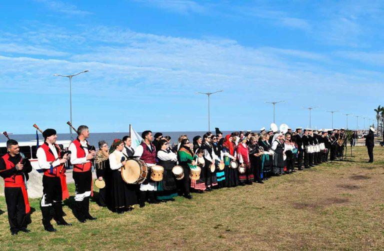 A delegada da Xunta en Uruguai participa no acto de homenaxe aos emigrantes galegos en Montevideo polo 300 Aniversario da Cidade