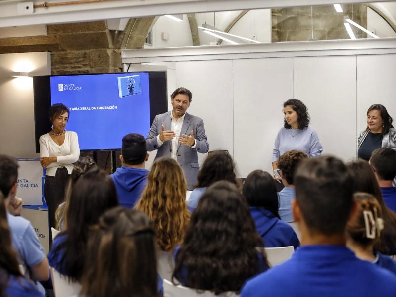 A Xunta impulsa os programas de retorno na recepción aos participantes do Conecta co Voluntariado na Secretaría Xeral da Emigración