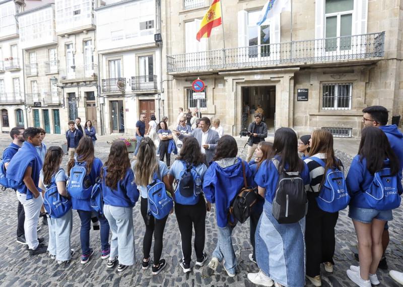 A Xunta impulsa os programas de retorno na recepción aos participantes do Conecta co Voluntariado na Secretaría Xeral da Emigración