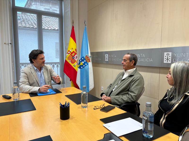 Miranda reúnese con Pablo Ferreiroa, figura destacada da comunidade galega en Miami, para abordar proxectos futuros en Florida