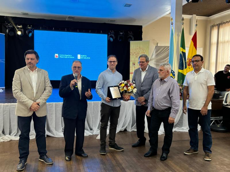 Miranda refuerza los vínculos con la colectividad gallega en Santos, destacando la importancia del apoyo a las entidades que mantienen viva nuestra cultura y tradiciones