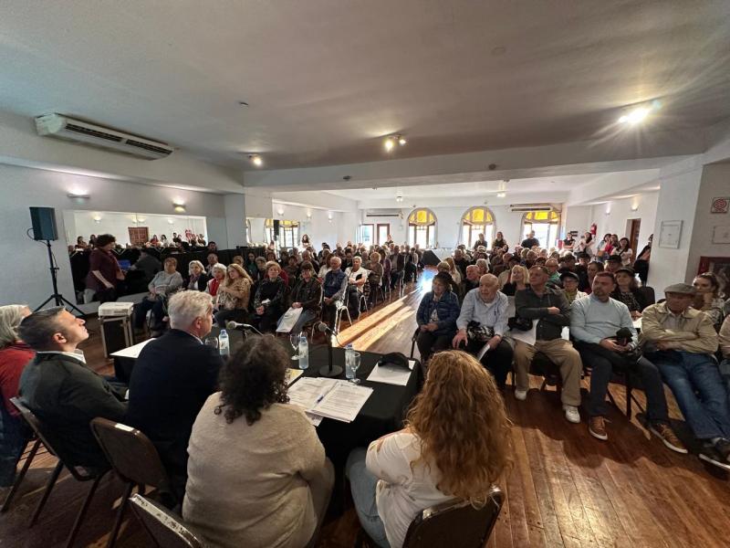 Los Delegados de la Xunta en Argentina y Uruguay mantienen encuentros con los participantes del programa “Reencuentros con Galicia” antes de su viaje a su tierra