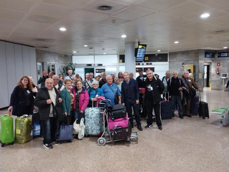 Miranda y representantes de la SXE dan la bienvenida en Santiago, Vigo y A Coruña a los mayores del exterior que participan en el programa 'Reencuentros con Galicia'