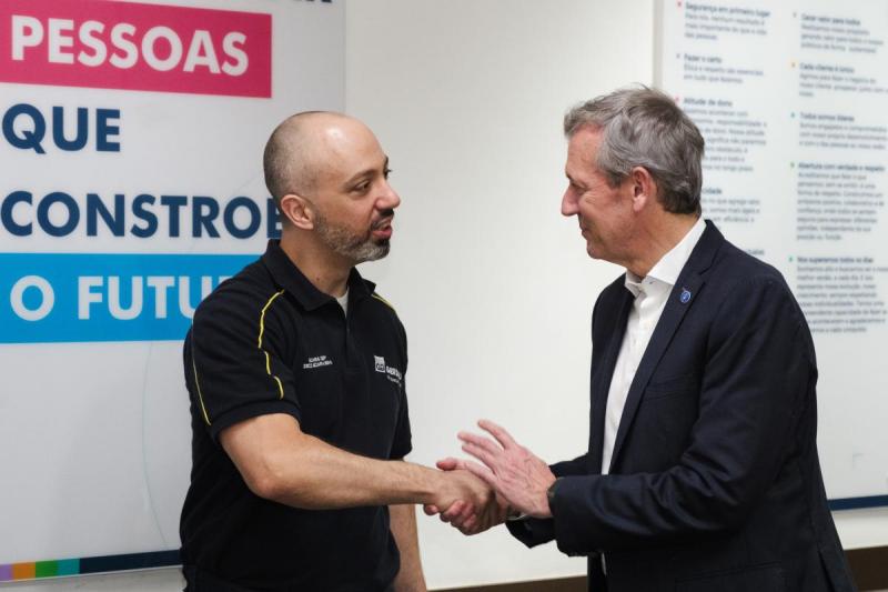 Rueda visita a planta de Gerdau no estado de São Paulo para coñecer a colaboración de Russula, empresa de enxeñería galega