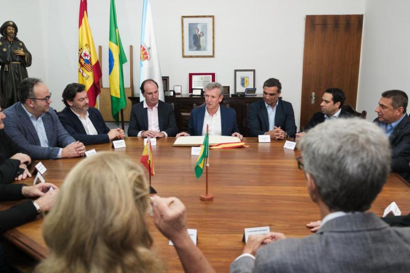 Rueda visita a Casa de Espanha de Río de Xaneiro para reencontrarse coa colectividade galega emigrada