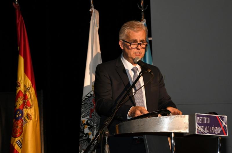 O Delegado da Xunta en Arxentina preside a entrega de diplomas aos graduados do Instituto Santiago Apóstolo animando aos novos graduados a manter vivos os valores da galeguidade