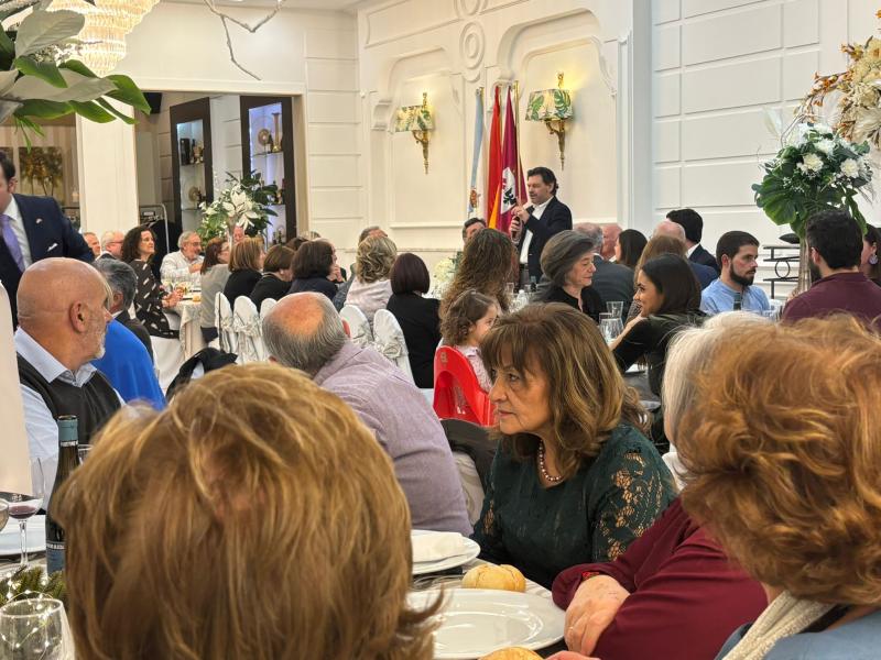 O secretario xeral da Emigración celebra o Nadal cunha xuntanza de galegos en Madrid para fortalecer os lazos