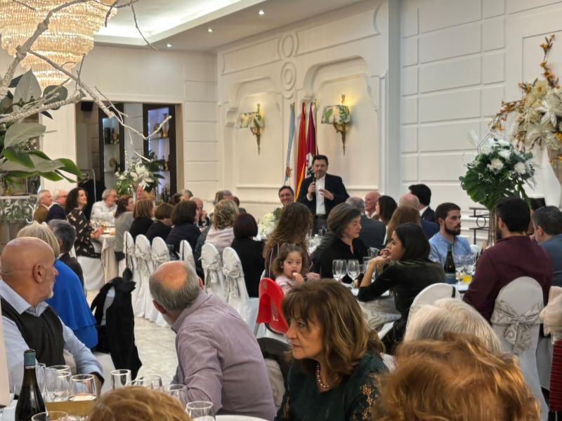 El secretario xeral da Emigración celebra la Navidad con una reunión de gallegos en Madrid para fortalecer los lazos