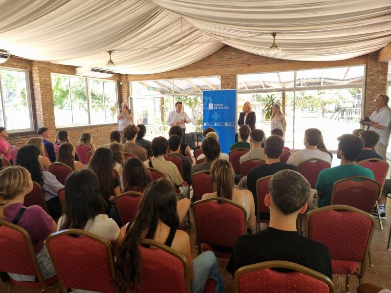 Miranda impulsa el vínculo de la juventud gallega en Argentina y Uruguay en el encuentro con participantes de ediciones anteriores de “Conecta con Galicia”