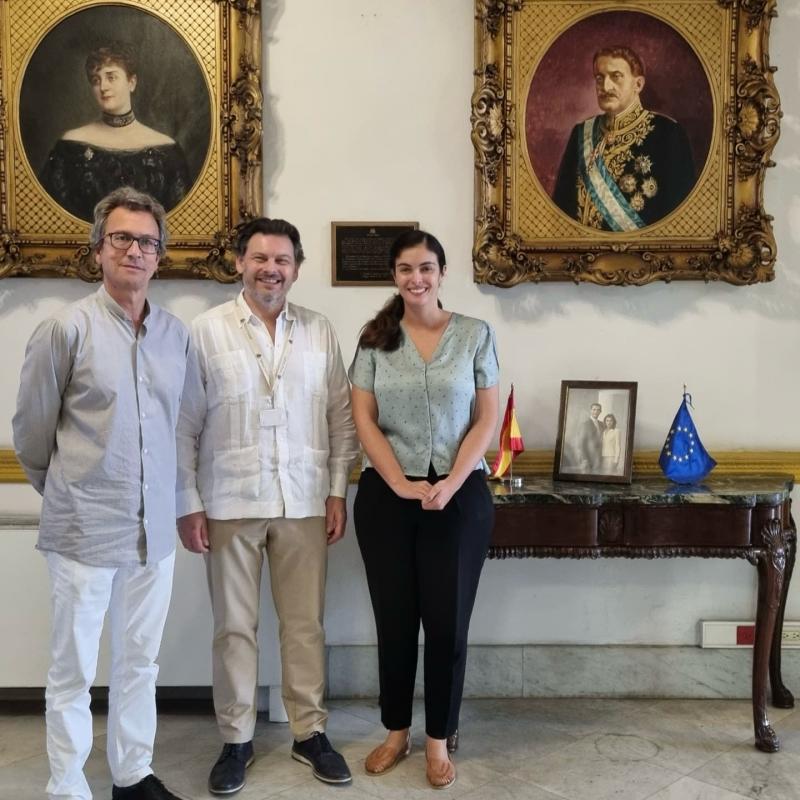 La Secretaría Xeral da Emigración y el Consulado de España en Cuba trabajan juntos para atender las necesidades de los gallegos en la Isla La Secretaría Xeral da Emigración y el Consulado de España en Cuba trabajan juntos para atender las necesidades de los gallegos en la Isla