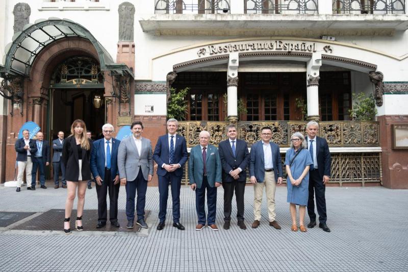 Rueda salienta na Arxentina as oportunidades laborais que ofrece o tecido empresarial autonómico para os galegos retornados