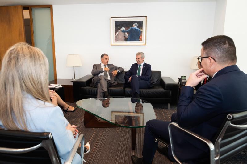 Rueda mantén un encontro co presidente do Uruguai para estreitar lazos entre os dous territorios