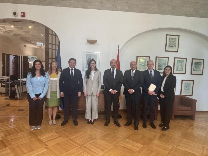 A Xunta mantén un encontro na Embaixada de España para reforzar a colaboración institucional en apoio aos galegos en México