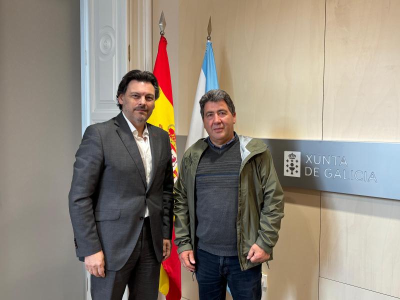 O secretario xeral da Emigración analiza co secretario da Sociedade Galega Sementeira as accións previstas pola entidade para reforzar a galeguidade en Suíza O secretario xeral da Emigración analiza co secretario da Sociedade Galega Sementeira as accións previstas pola entidade para reforzar a galeguidade en Suíza