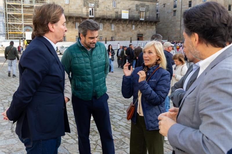 El conselleiro de Presidencia, Xustiza e Deportes se reúne con la exvicepresidenta de Uruguay