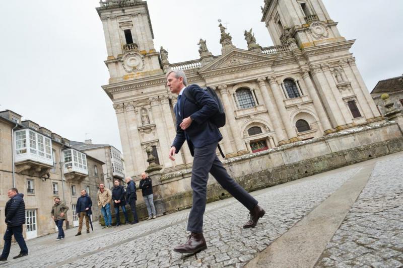 Rueda evalúa las inversiones de la Xunta en la ciudad y provincia de Lugo en áreas como la educación, la vivienda o el saneamiento Rueda evalúa las inversiones de la Xunta en la ciudad y provincia de Lugo en áreas como la educación, la vivienda o el saneamiento