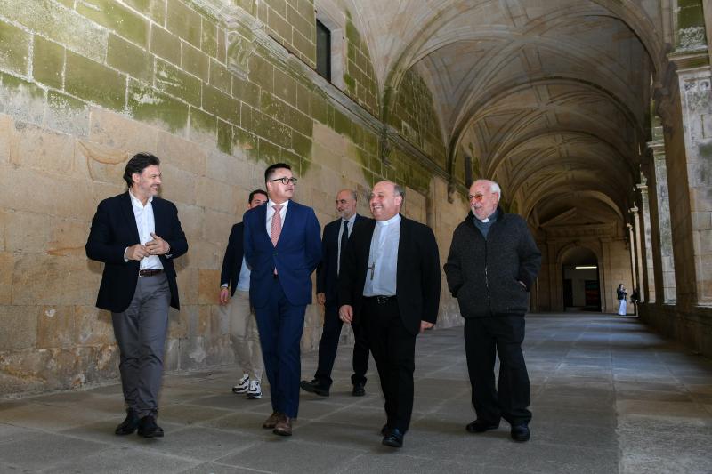 A colaboración entre a Xunta e as dioceses permitiu que no 2024 máis de 12.600 persoas galegas do exterior conseguisen documentación sobre a súa orixe familiar.