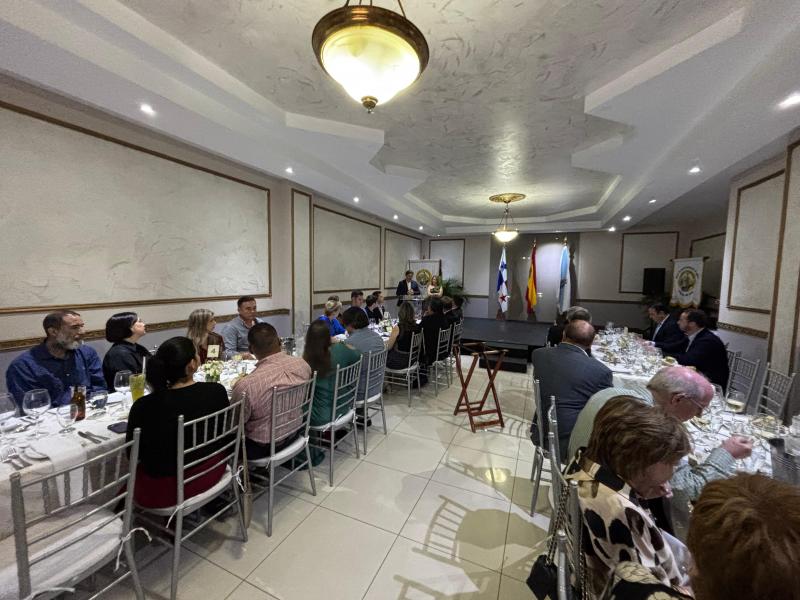 Miranda: 'Es imprescindible apoyar entidades como la Sociedad Española de Beneficencia, que mantienen viva la cultura de nuestra emigración'