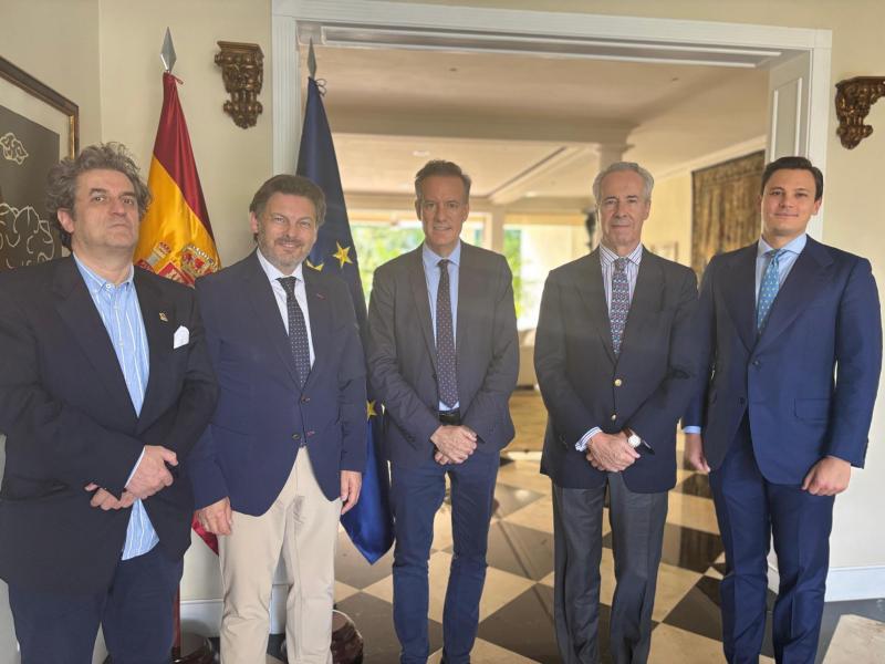Miranda tras reunirse co embaixador de España en Venezuela: “Este encontro co embaixador permítenos reforzar o compromiso común coa nosa comunidade en Venezuela” Miranda tras reunirse co embaixador de España en Venezuela: “Este encontro co embaixador permítenos reforzar o compromiso común coa nosa comunidade en Venezuela”
