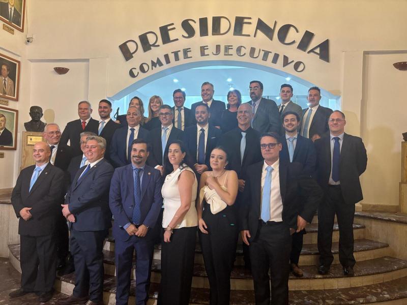 Miranda en la toma de posesión de la nueva directiva de la Hermandad Gallega de Venezuela: “Los nuevos responsables inician una etapa que contará con el respaldo de la Xunta para seguir fortaleciendo a nuestra colectividad en Venezuela”