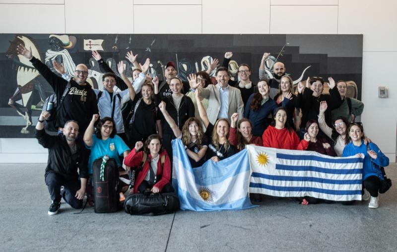 Miranda: “A ilusión dos participantes en Escolas Abertas por afondar na nosa cultura é a mellor garantía de que a esencia galega seguirá viva no mundo'